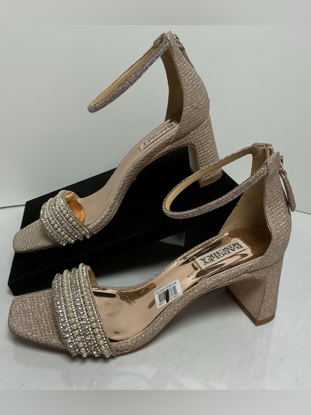 Badgley Mischka Embellished Block Heel Sandals Champagne 8.5 - FLAWS